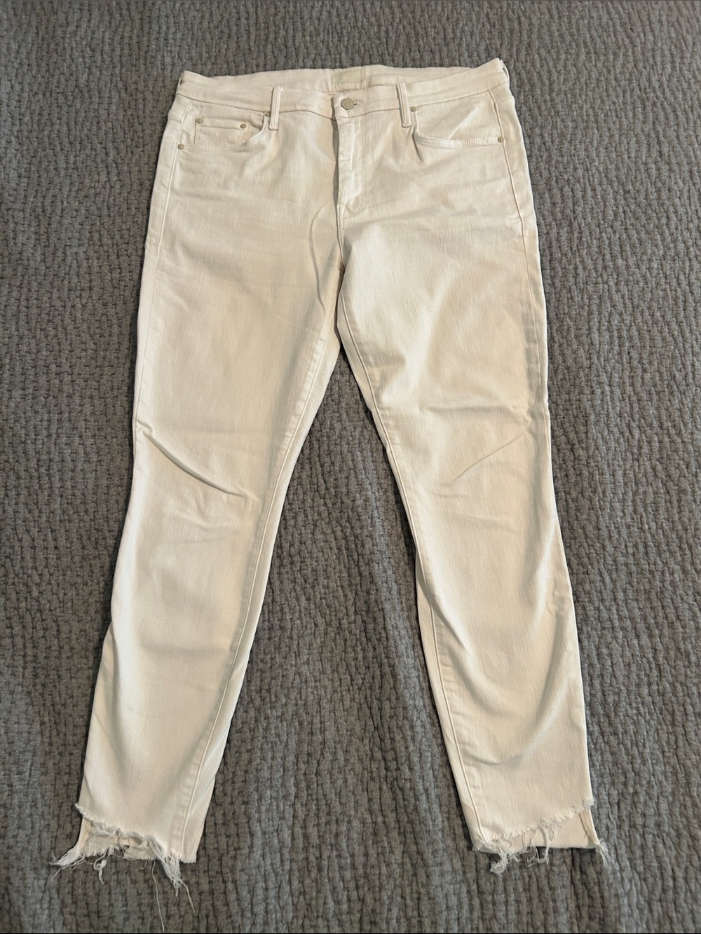 Mother The Looker Ankle Step Fray Jean
